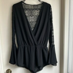 Maddy K jumper shorts black lace size Large